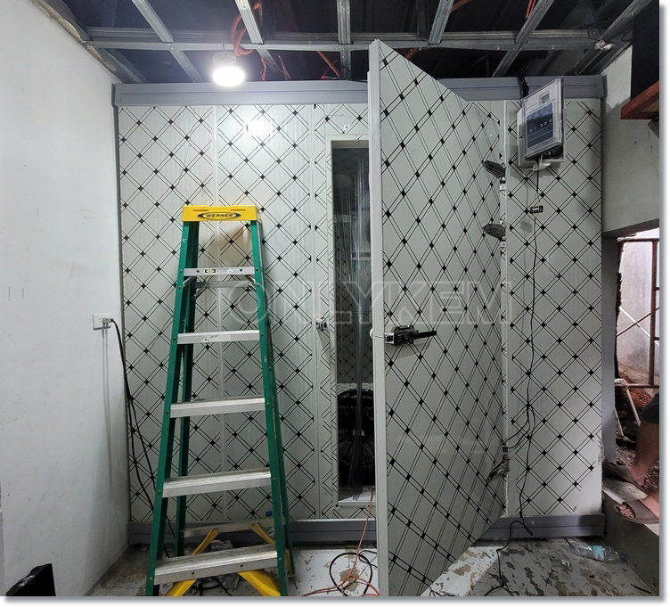 Installation of walk-in freezer for storing frozen meat